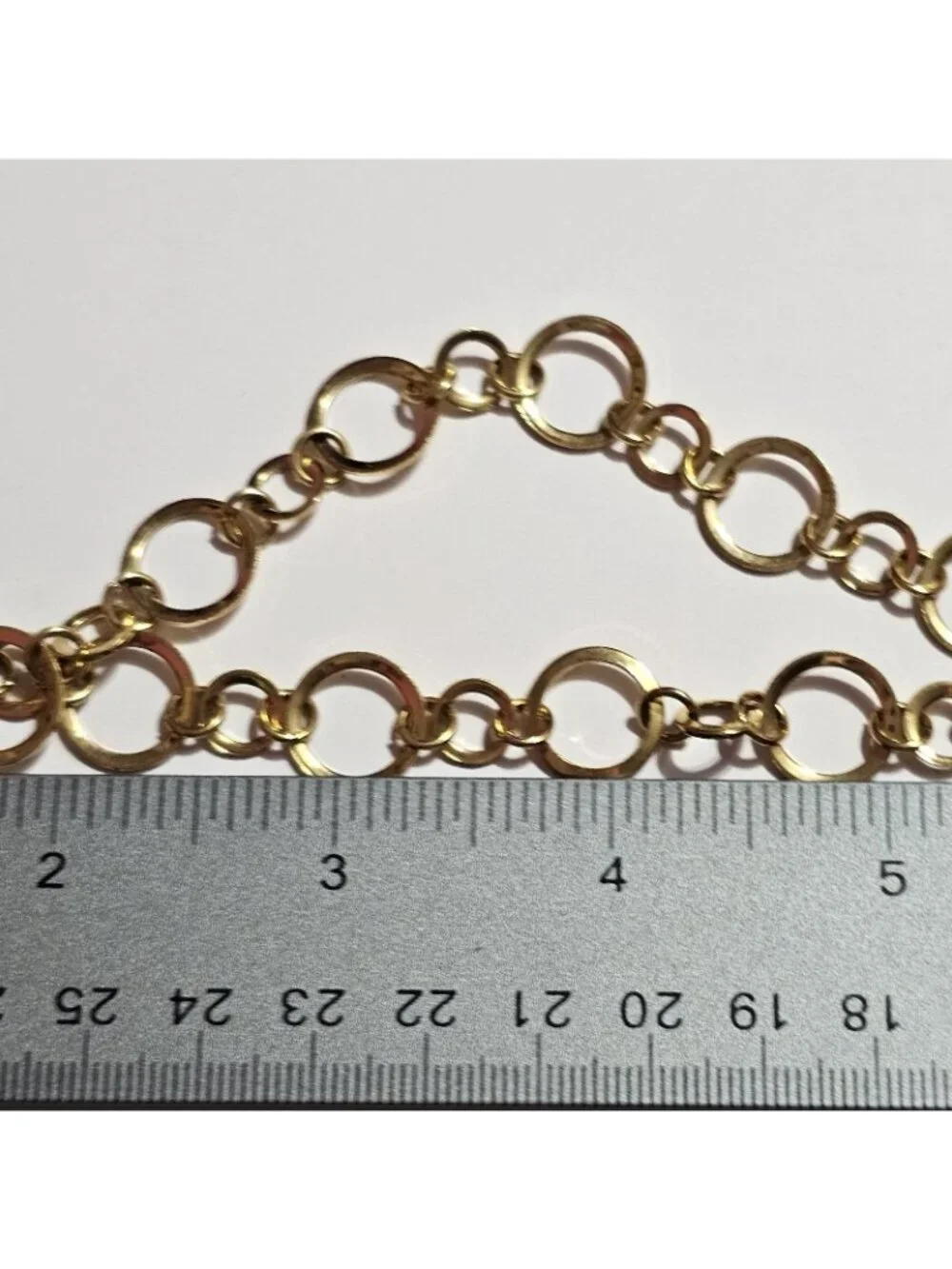 (611) Vintage Glossy Gold-tone Interlocking Ringlet Link Bracelet Classy Preppy